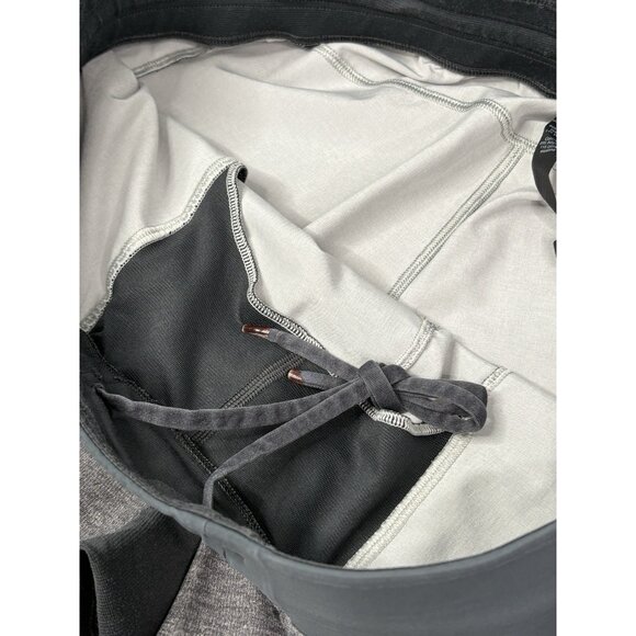 Lululemon T.H.E. Short Linerless 9” Men’s L Gray Gym Workout - Picture 4 of 12